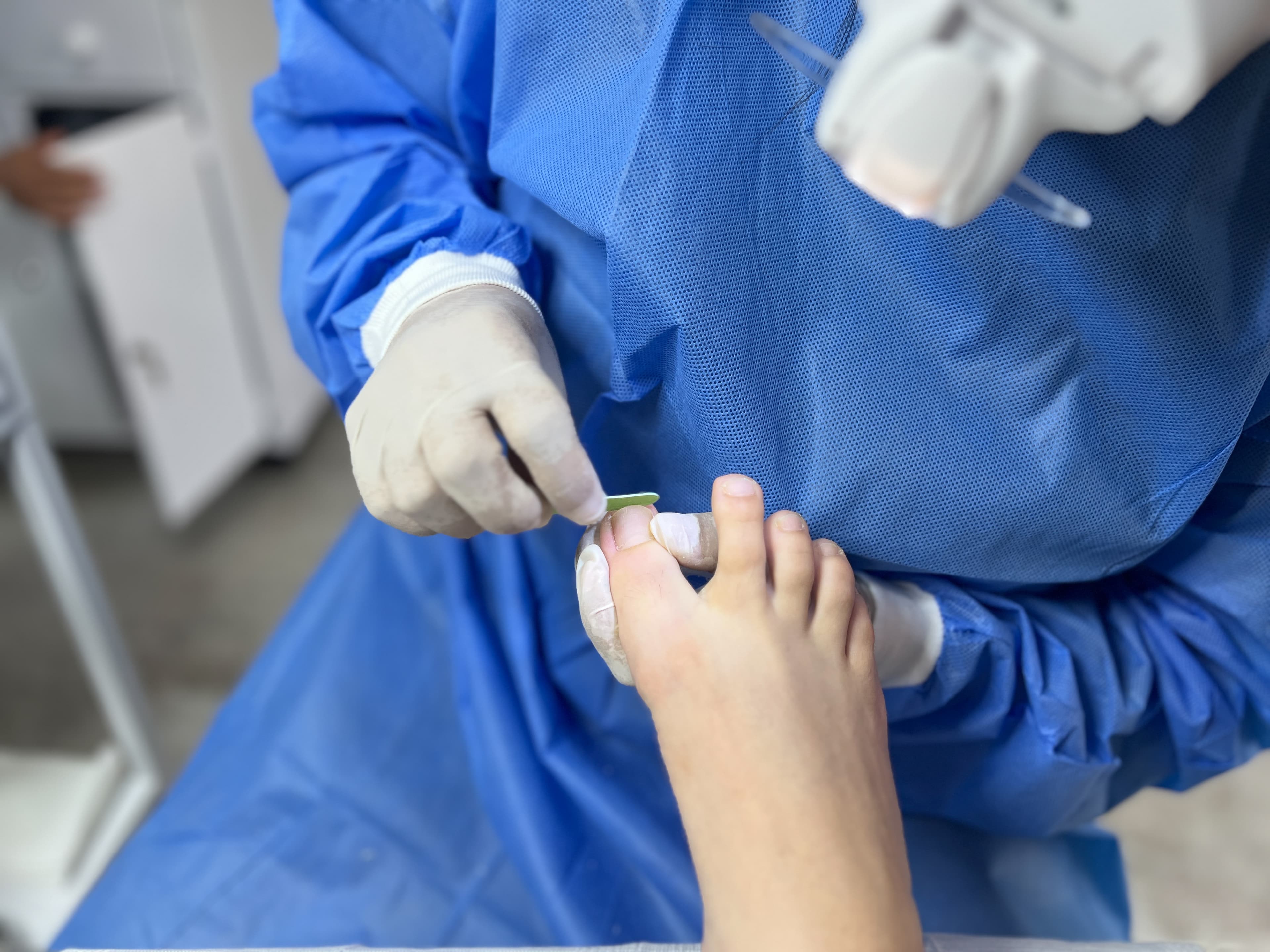 Pedicure Clínico vs Pedicure de Spa: ¿Cuál es la diferencia?